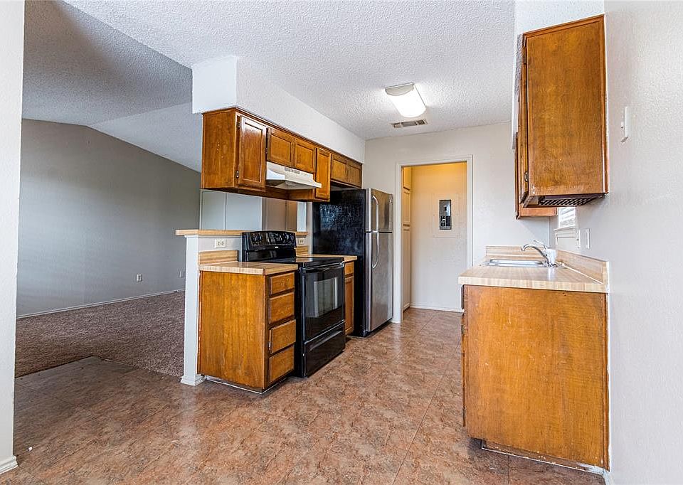 1st image of 3212 Walton Ave #3214