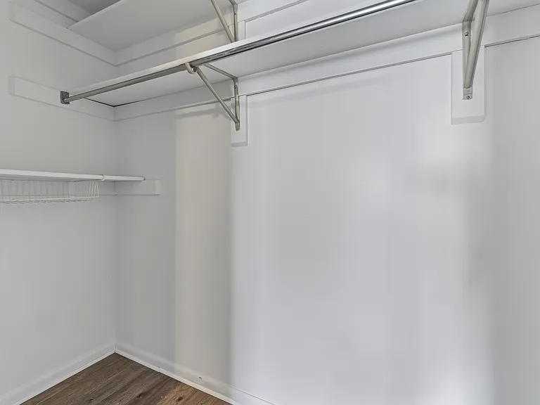 5092 Glenwood Way — Photo 2