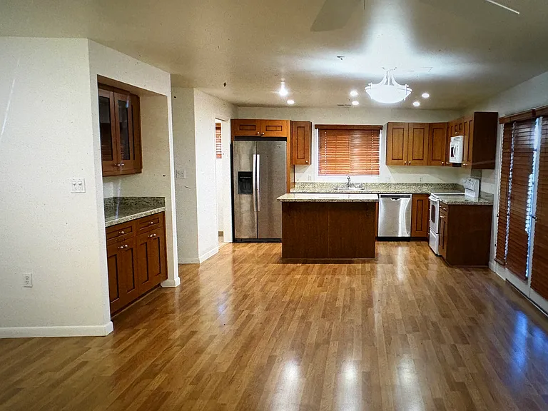 6915 E 3rd St #2004 — Photo 9