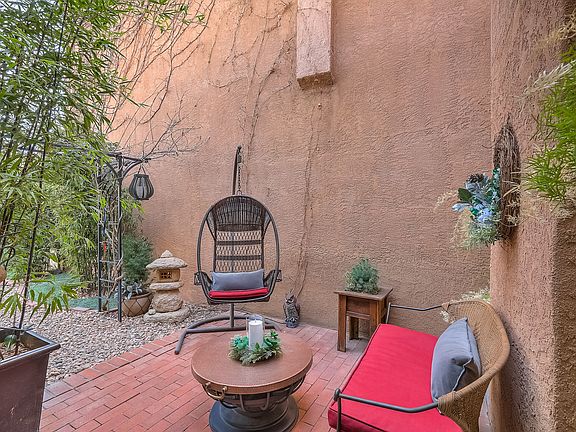 5th image of 5116 La Fiesta Dr NE
