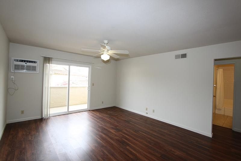 1st image of 1715 De Marietta Ave #3