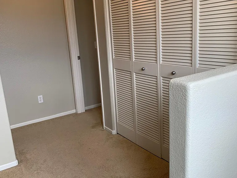 16956 Laurel Hill Ln — Photo 13