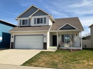 519 S McKee St, Greenacres, WA 99016