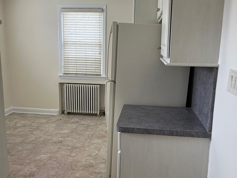 2nd image of 16 Floral Blvd