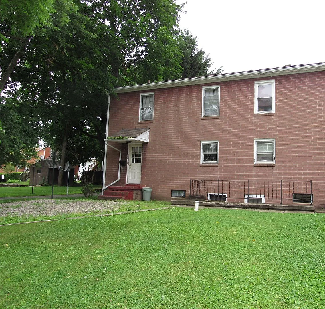 439 Nixon Ave. — Photo 1