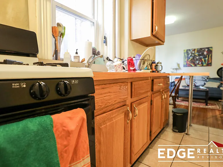 16 Fuller St #2 — Photo 2