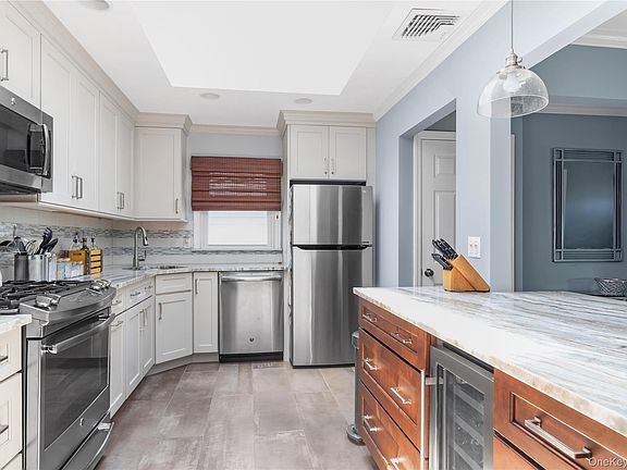 5th image of 1107 Little Neck Avenue