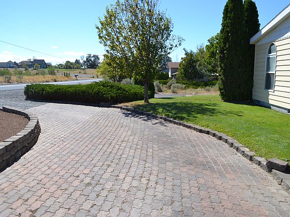 Custom brick driveway