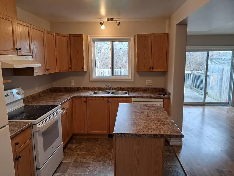 15 Karlee Ct — Photo 3