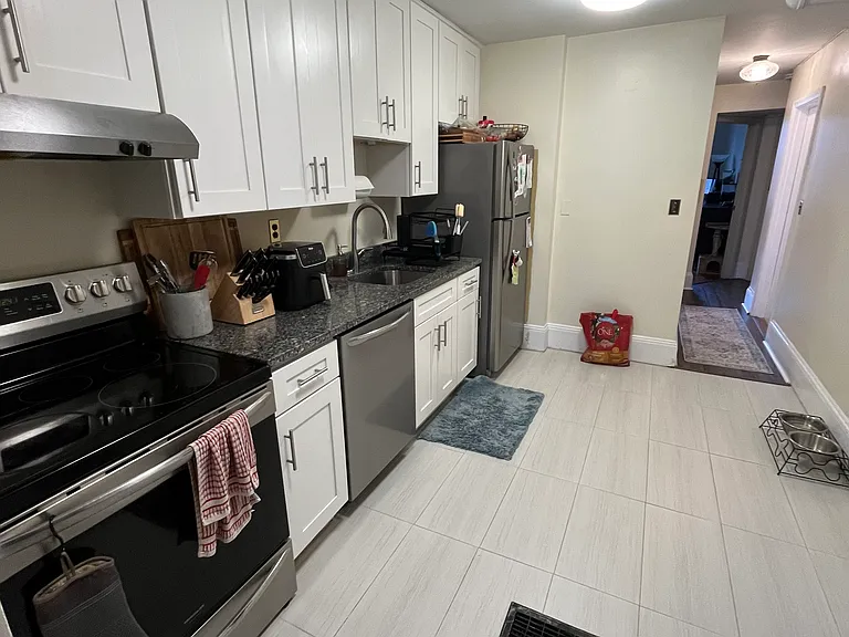 26 Marlborough St #5 — Photo 2