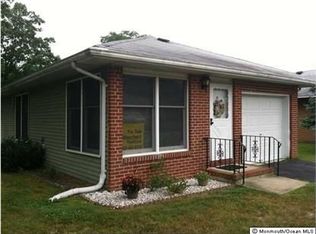 37 Magnolia Rd, Manahawkin, NJ 08050