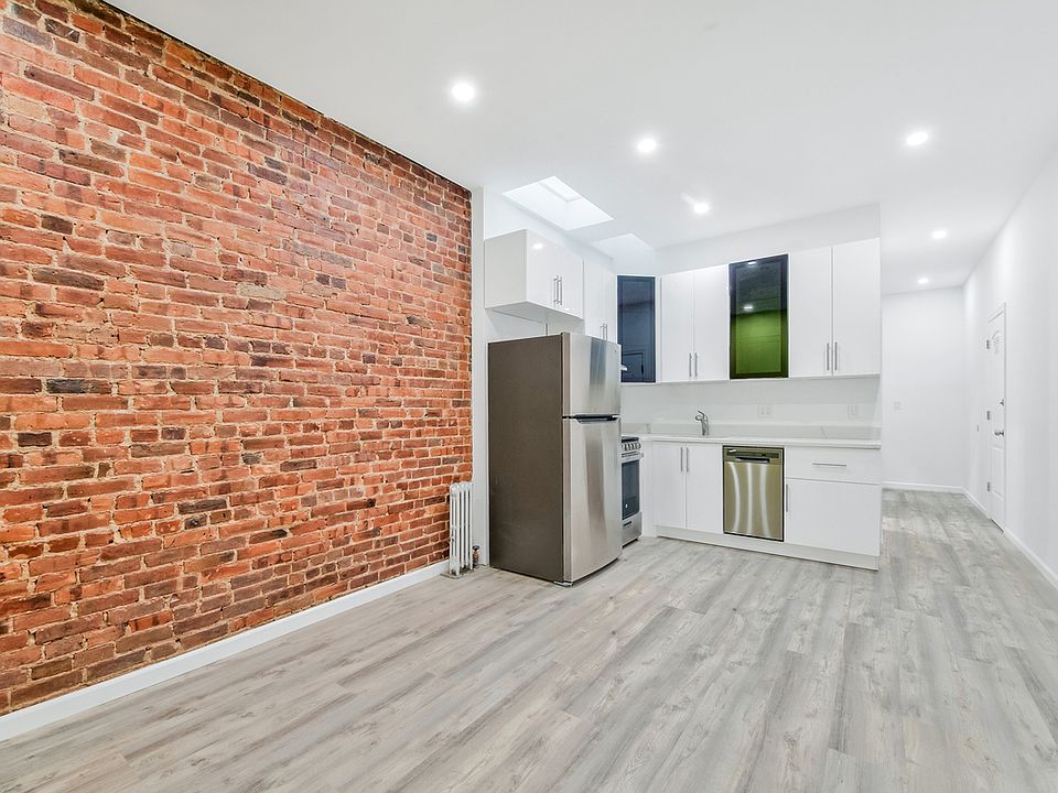 1st image of 1670 1st Ave #4A