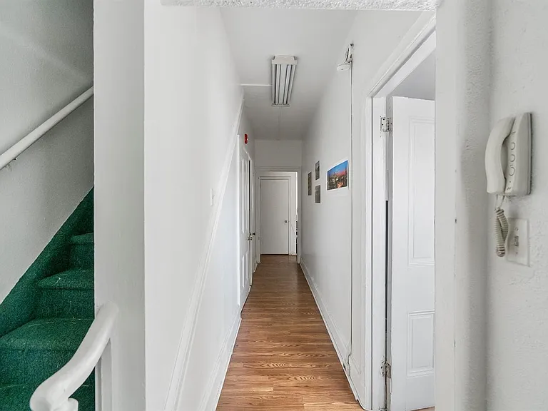 908 Pine St #3F — Photo 4