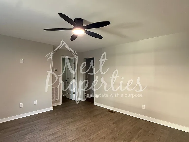 233 Cambridge Ave E #4 — Photo 3