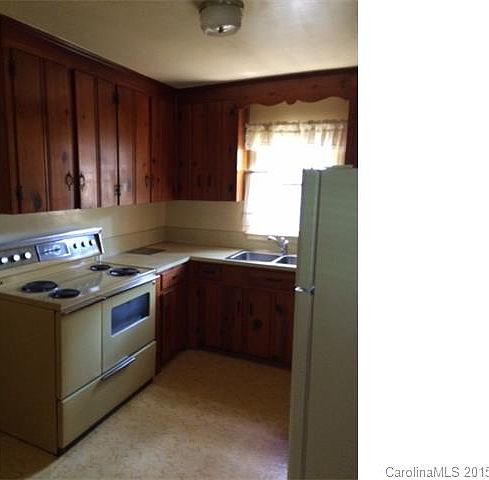 2nd image of 3025 Ventosa Dr