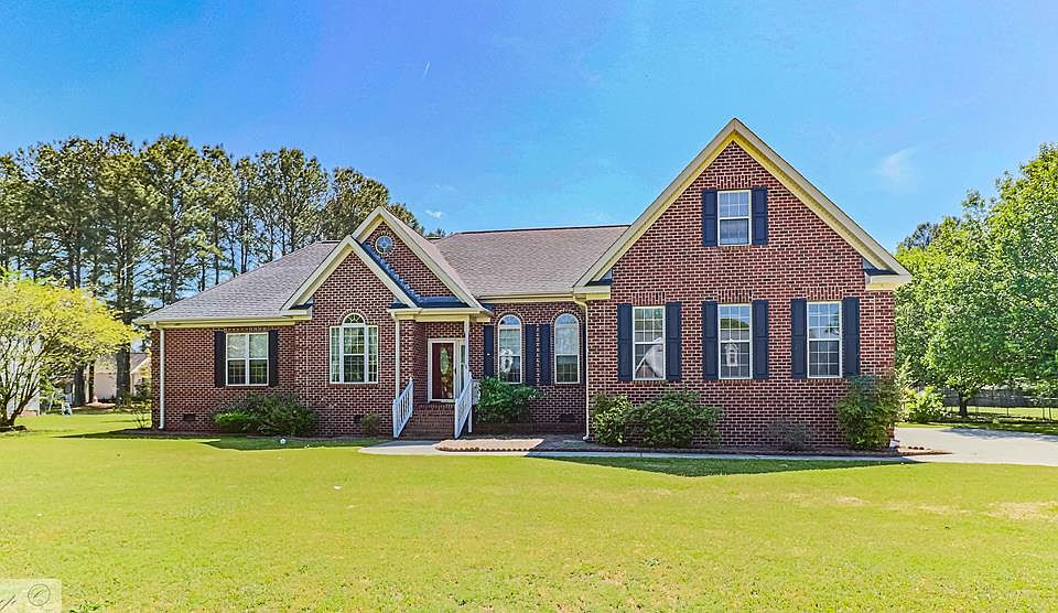 1st image of 405 Hunters Creek Dr
