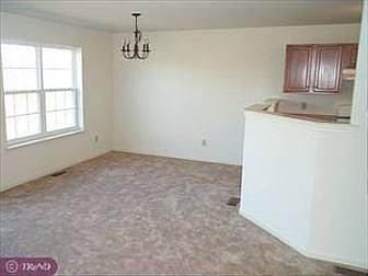 Neutral Dining Area