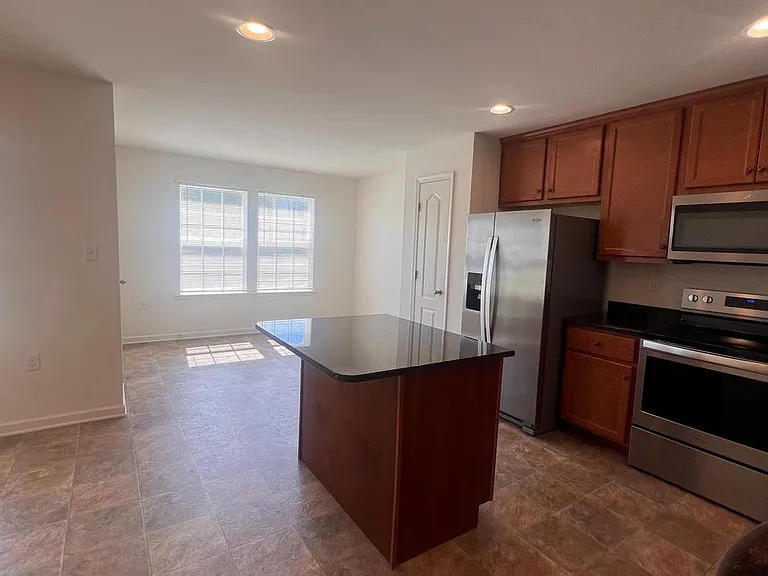 51 Cecily Way — Photo 4