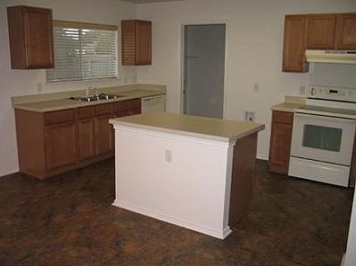 4th image of 202 Sunny Brook Dr