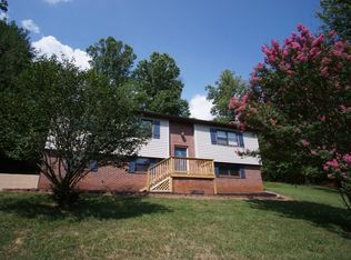 1616 Arrow Wood Rd, Knoxville, TN 37919