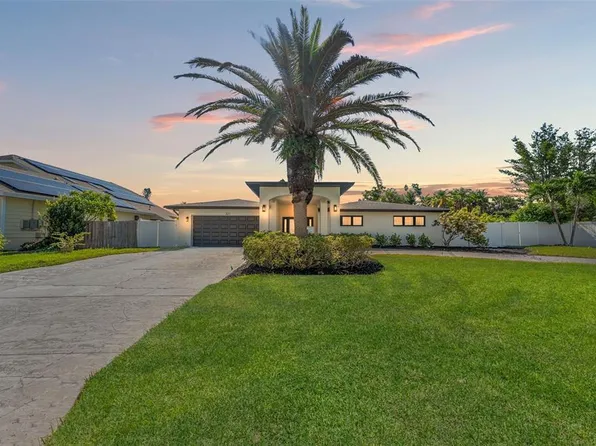 331 7th Ave N, Tierra Verde, FL 33715