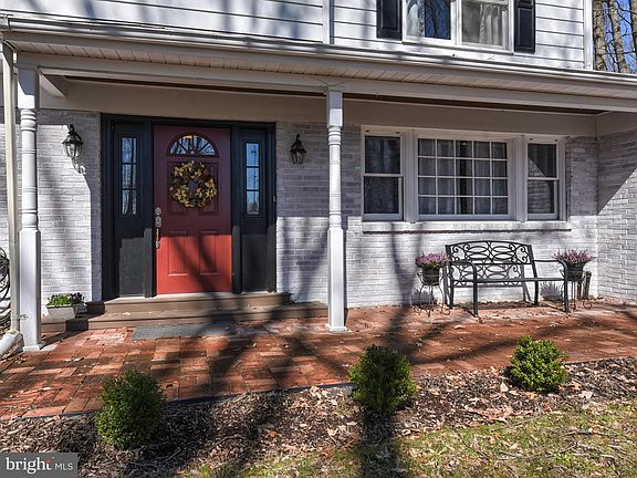 5th image of 6202 White Oak Dr