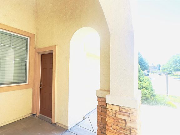 5th image of 3024 Dovehouse Ct
