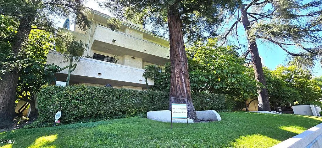 2 bed, 2.0 bath, 1104 sqft, $4,000 — Photo 1