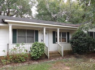 603 Forest Hills Dr, Winnsboro, SC 29180
