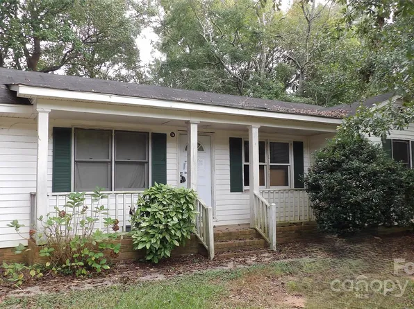 603 Forest Hills Dr, Winnsboro, SC 29180