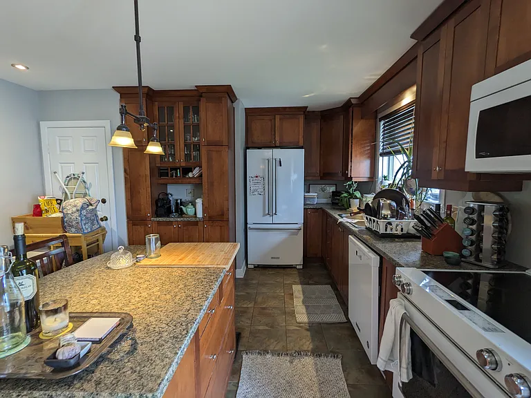 1576 Maxime St #UPPER — Photo 10
