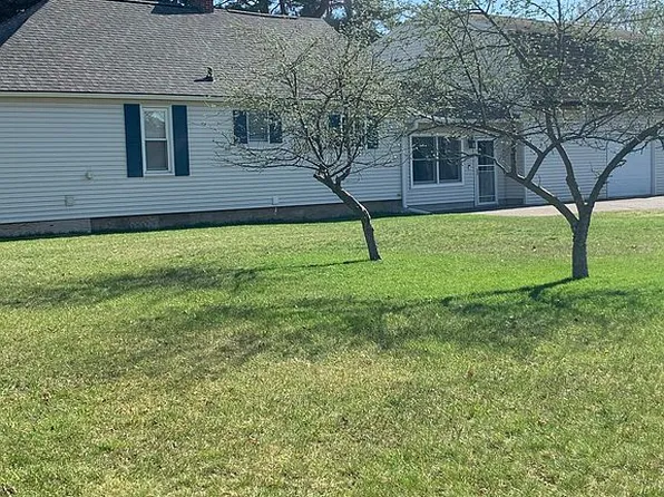 212 Balsam St, Kingsford, MI 49802