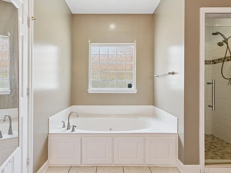 235 Wellington Pl — Photo 13