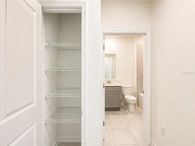 360 Loch Ct — Photo 14