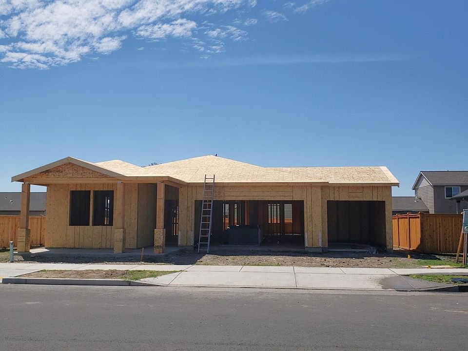 1st image of 467 SE Stetson Ct #70