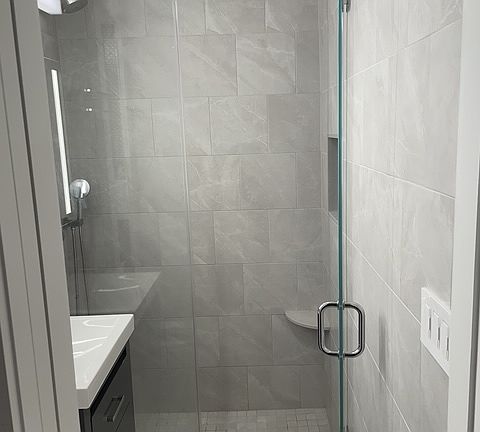 4th image of 311 E 75th St APT 5J