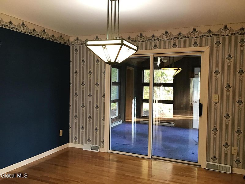 4th image of 9 Laurel Drive