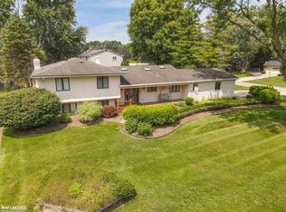5950 Cotswold Ct, Shelby Township, MI 48316