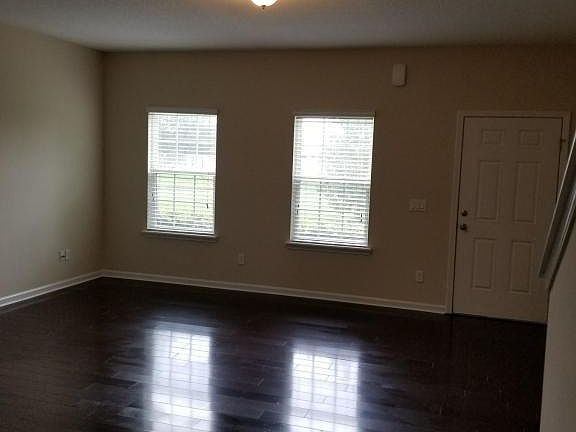 5th image of 2738 Hollybrook Ln