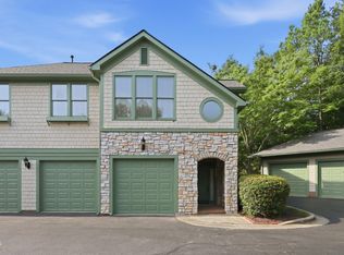 101 Presque Isle Ln #100, Chapel Hill, NC 27514