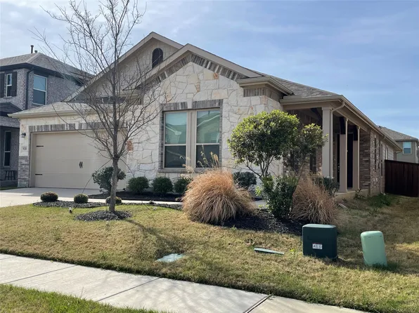 920 Waggoner Dr, Aubrey, TX 76227