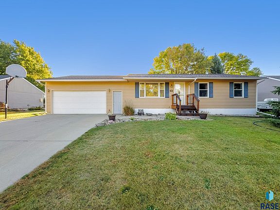 2nd image of 300 N Hagemeyer Dr