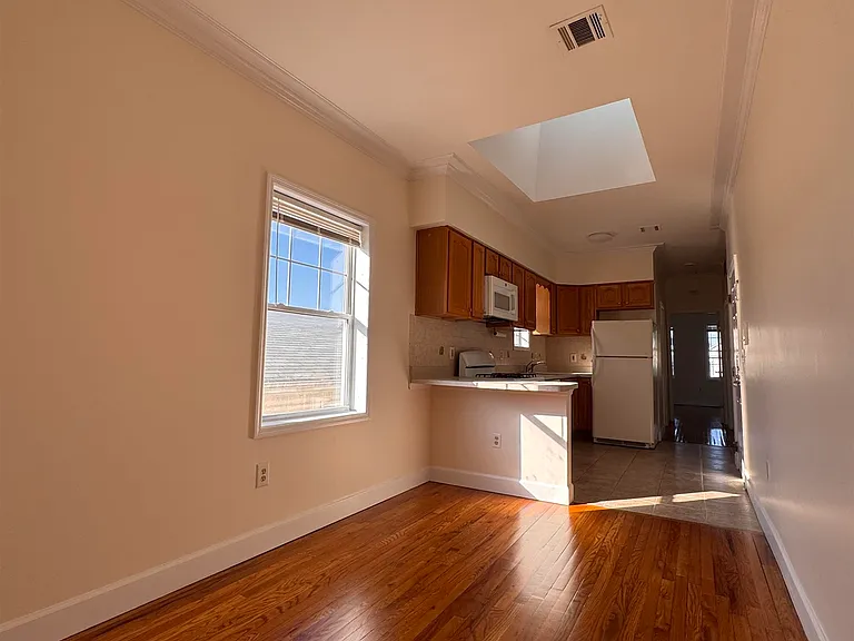 226 Linden Ave #3L — Photo 12