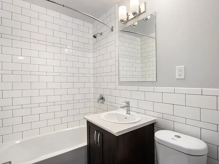 18 Skipton Ct — Photo 10