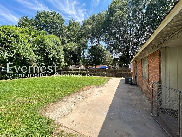 8044 Oakbrook Dr — Photo 18