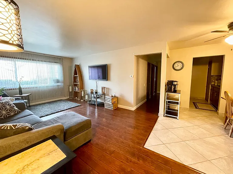 N114W15556 Sylvan Cir — Photo 27