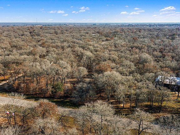 5th image of 237 Oak Hollow Dr