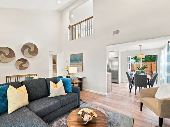 7011 S Knolls Way, Centennial, CO 80122