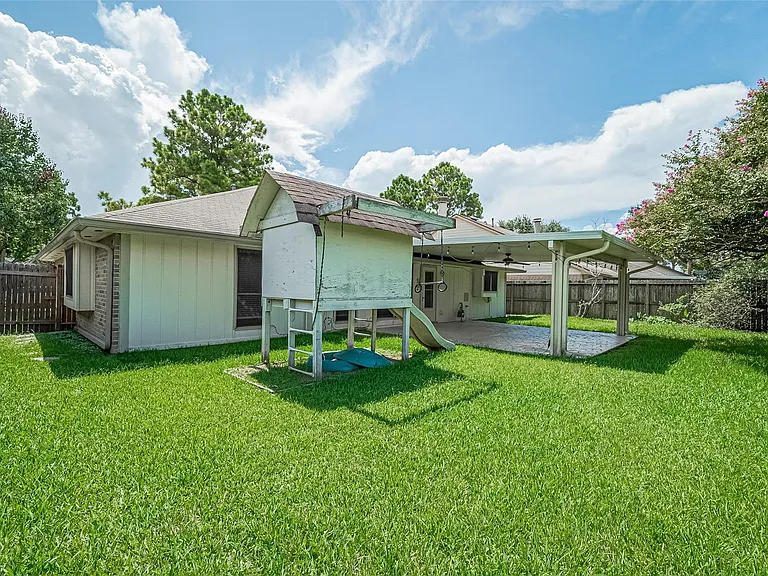 6907 Yardley Dr — Photo 30