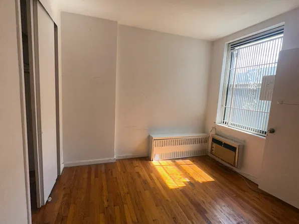 522 East 88th Street image 6 of 10